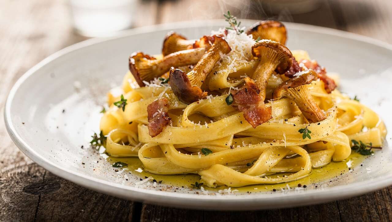 Tagliatelle aux girolles et pancetta : une recette italienne savoureuse
