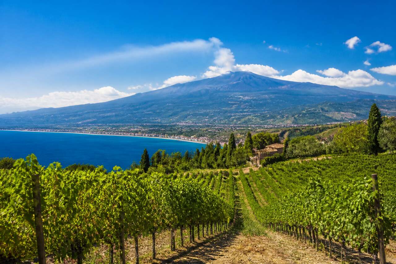 Sicile : harmonie entre mer et volcan