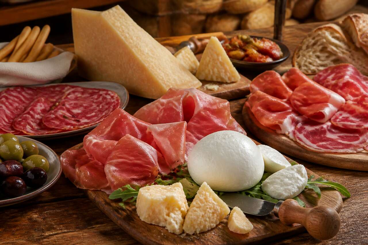Les produits frais : charcuterie et fromages Les produits frais : charcuterie et fromages