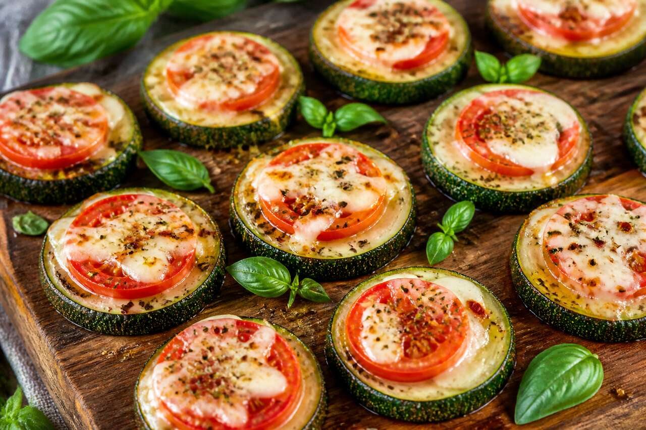 Recette de petites pizzas estivales de courgettes