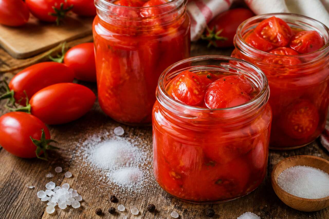 Conserves de tomates au naturel : astuces et recettes
