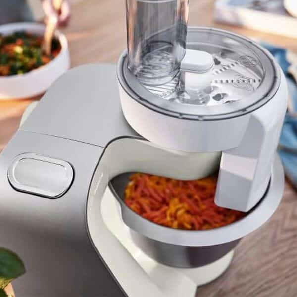 Découvrez notre test détaillé du robot pâtissier Bosch MUM58L20 : performances, polyvalence et avantages pour vos pâtisseries maison.